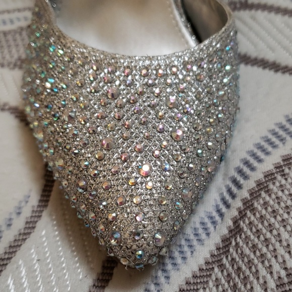 Top Moda Vicky-4 silver rhinestone pump - Picture 2 of 4